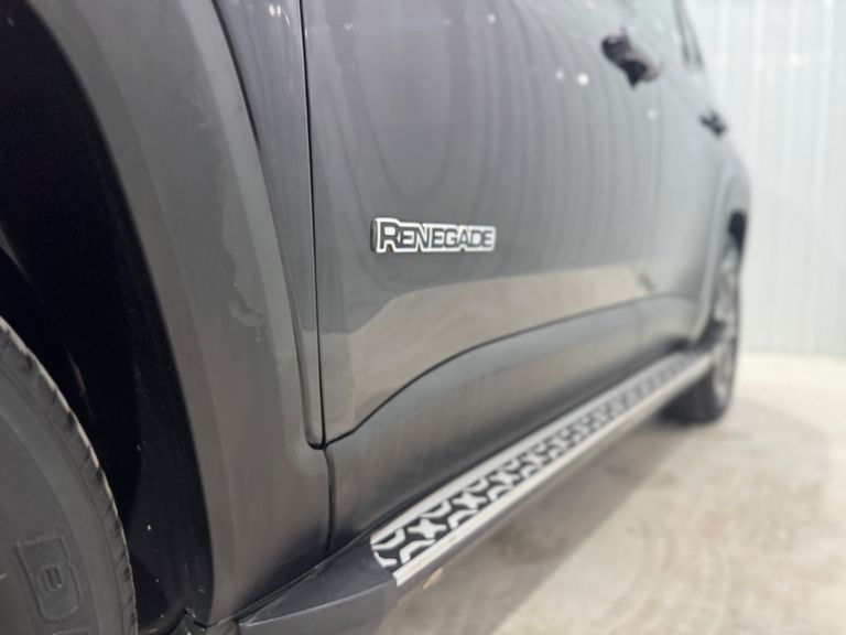 Jeep Renegade Longitude 1.8 4x2 Flex 16V Aut.