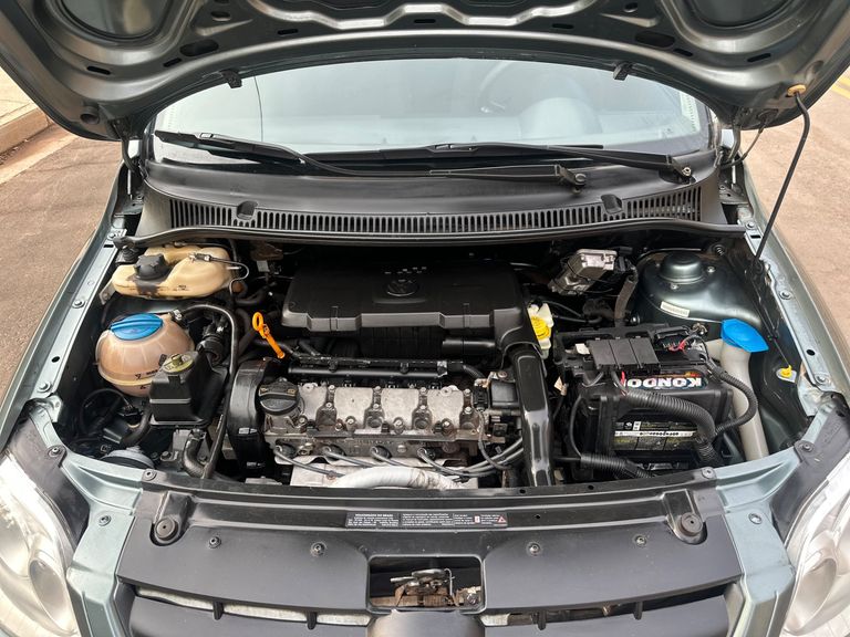 VolksWagen Fox 1.0 Mi Total Flex 8V 5p