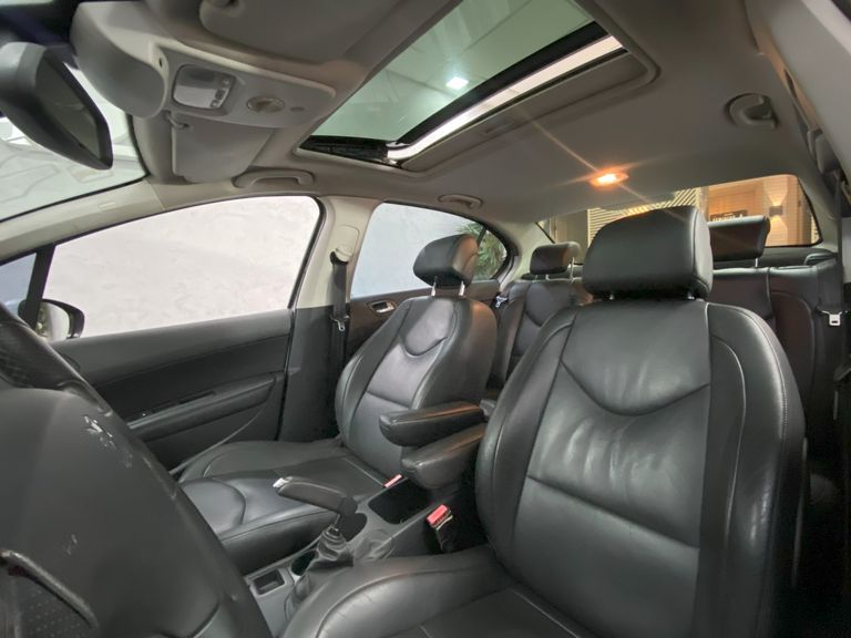 Peugeot 408 Sedan Griffe 2.0 Flex 16V 4p Aut.