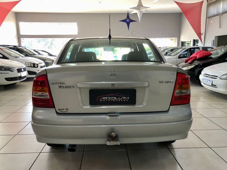 Chevrolet Astra GL Milenium 1.8 MPFI 4p