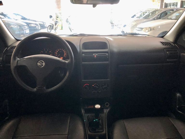 Chevrolet Astra GL Milenium 1.8 MPFI 4p