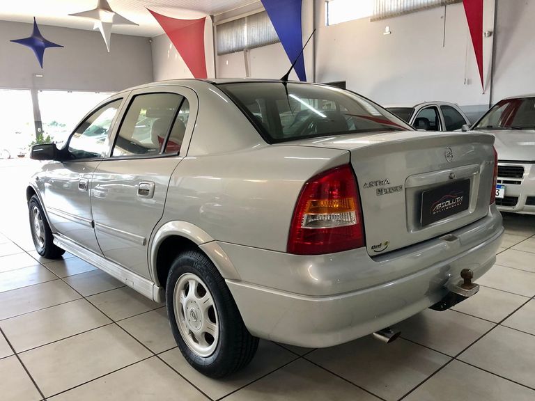 Chevrolet Astra GL Milenium 1.8 MPFI 4p