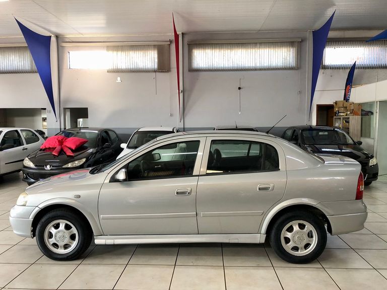 Chevrolet Astra GL Milenium 1.8 MPFI 4p