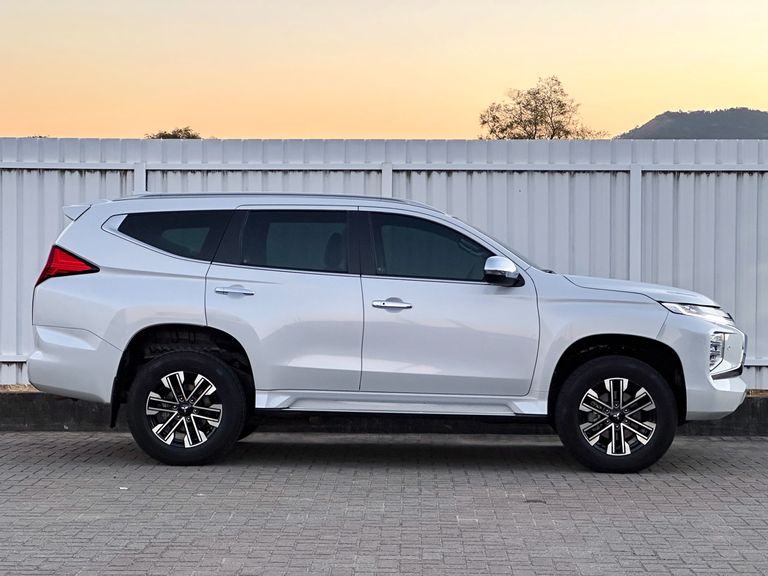 Mitsubishi Pajero Sport HPE 2.4 4x4 Diesel Aut.