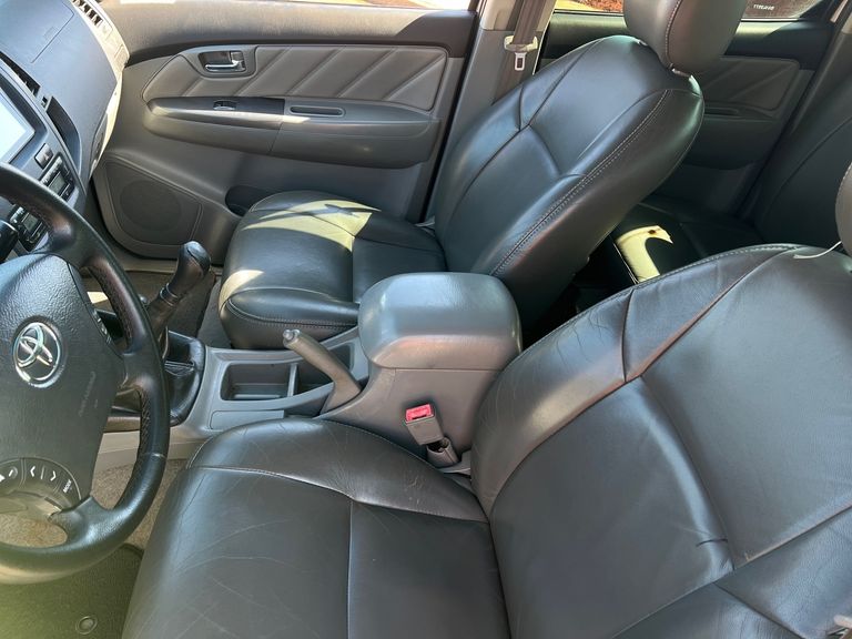 Toyota Hilux CD SRV D4-D 4x4 3.0  TDI Dies