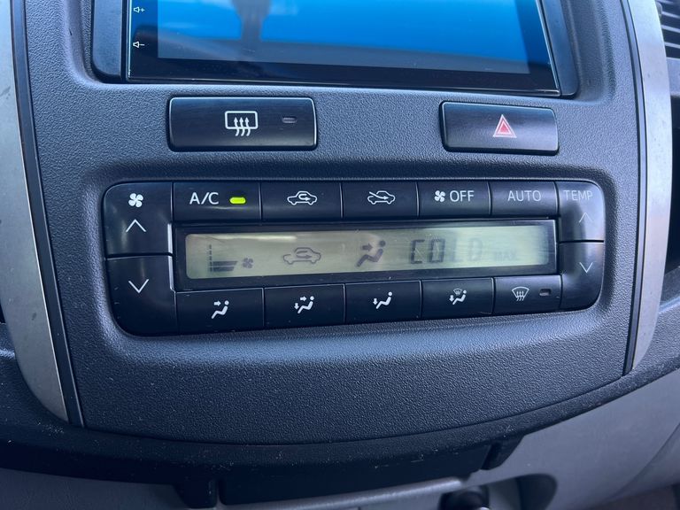 Toyota Hilux CD SRV D4-D 4x4 3.0  TDI Dies
