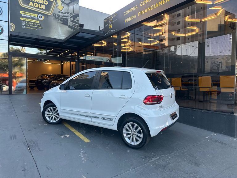 VolksWagen Fox Connect 1.6 Flex 8V 5p