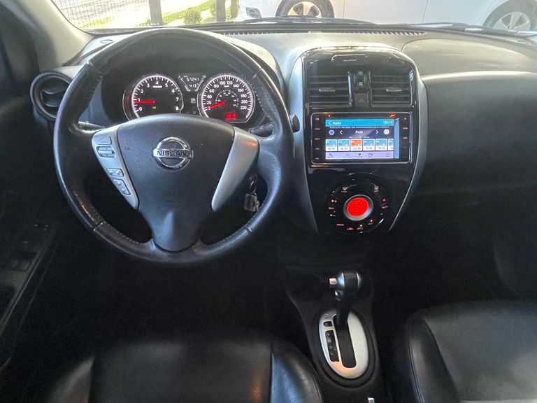Nissan VERSA UNIQUE 1.6 16V FlexStart 4p Aut.