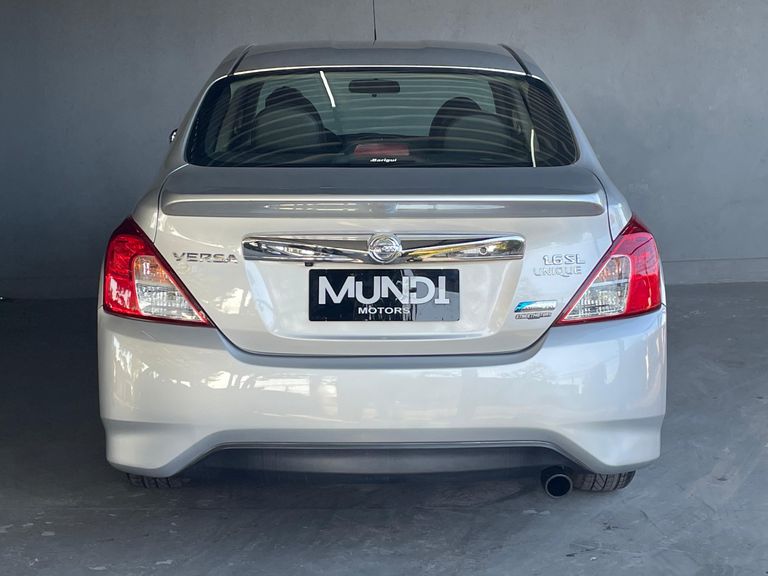 Nissan VERSA UNIQUE 1.6 16V FlexStart 4p Aut.