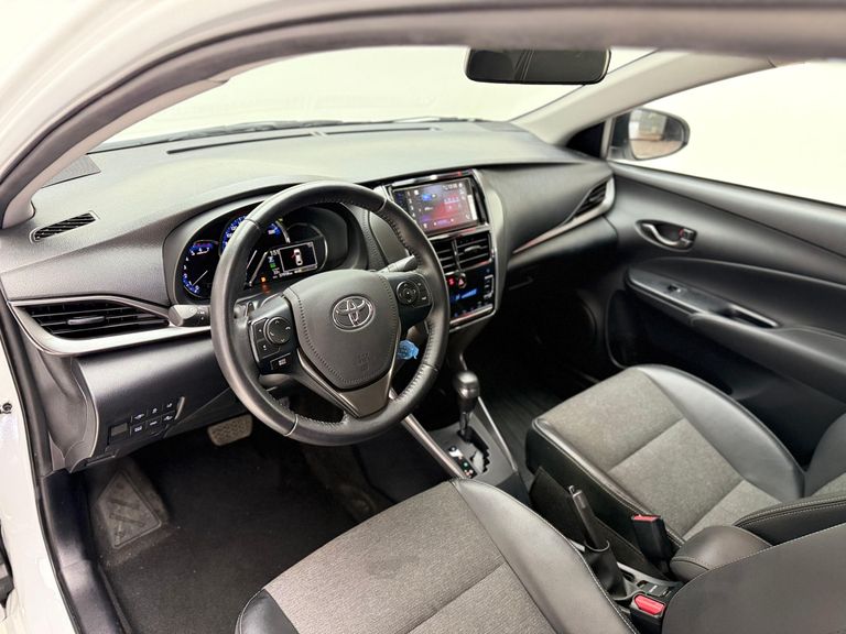 Toyota YARIS XS Sedan 1.5 Flex 16V 4p Aut.