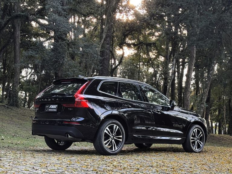 Volvo XC 60 T-5 MOMENTUM 2.0 254cv AWD 5p