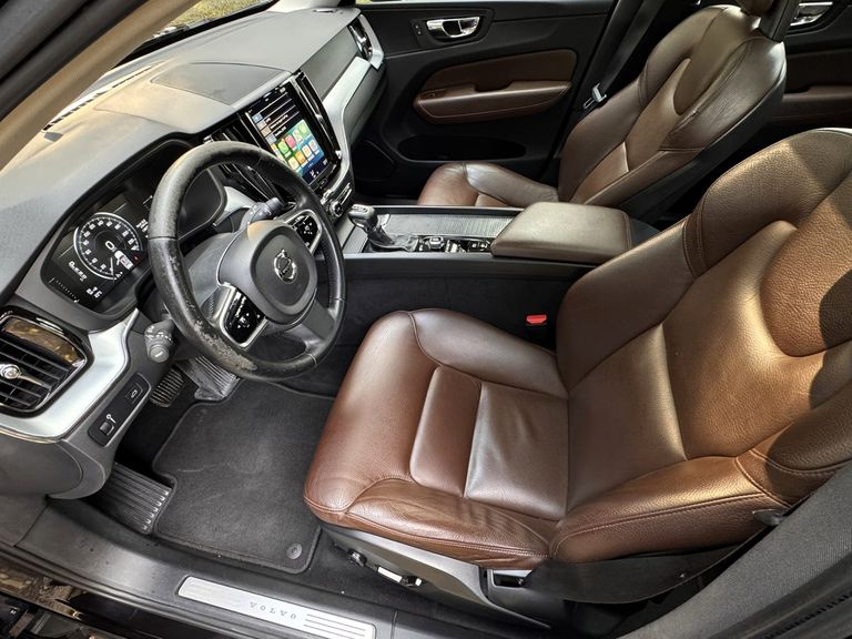 Volvo XC 60 T-5 MOMENTUM 2.0 254cv AWD 5p