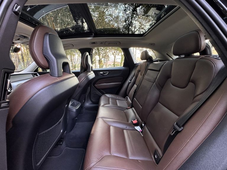 Volvo XC 60 T-5 MOMENTUM 2.0 254cv AWD 5p
