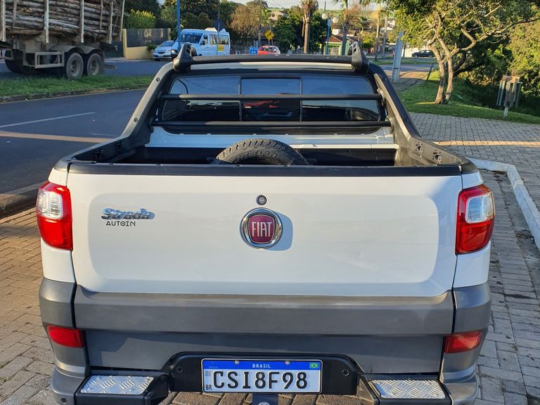 Fiat Strada Freedom 1.4 Flex 8V CD