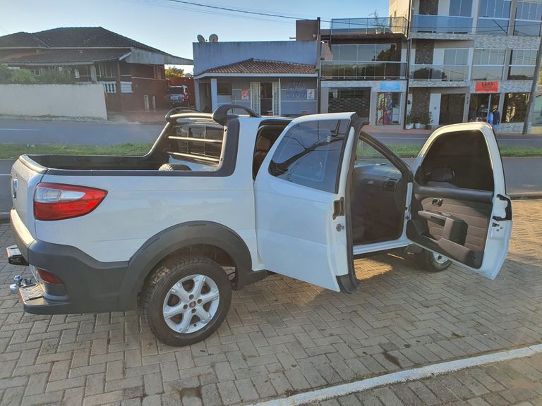 Fiat Strada Freedom 1.4 Flex 8V CD