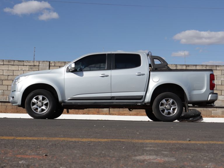 Chevrolet S10 Pick-Up LT 2.8 TDI 4x2 CD Diesel Aut