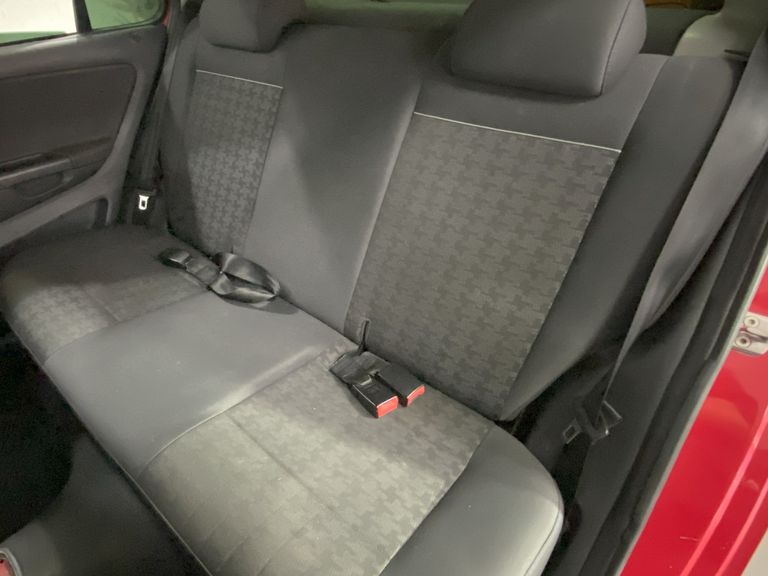 VolksWagen Fox Comfortline 1.0 Flex 8V 5p