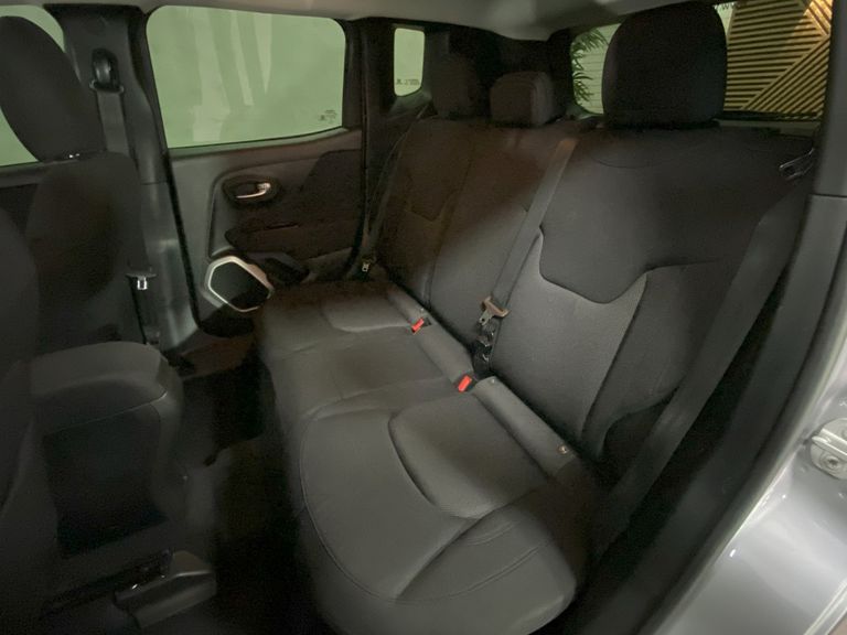 Jeep Renegade Sport 1.8 4x2 Flex 16V Aut.