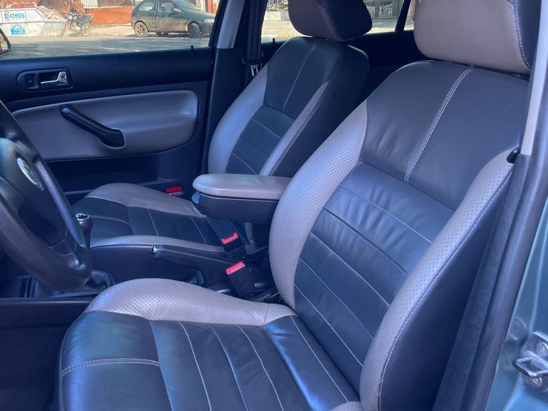 VolksWagen Golf Sportline 1.6 Mi Total Flex 8V 4p