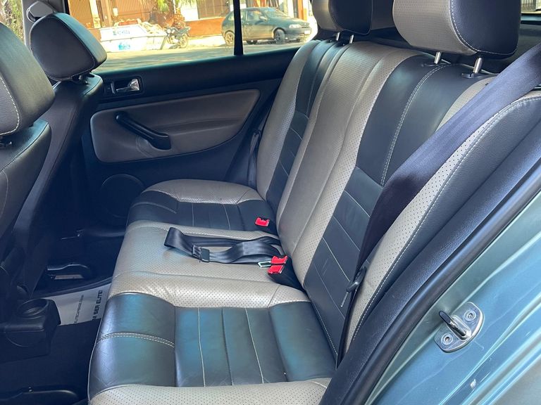 VolksWagen Golf Sportline 1.6 Mi Total Flex 8V 4p