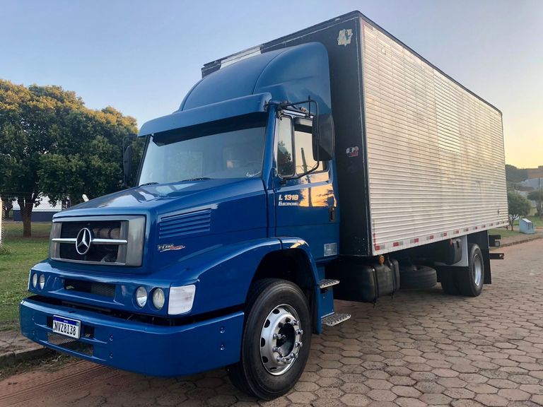 MERCEDES-BENZ L-1318 2p (diesel)