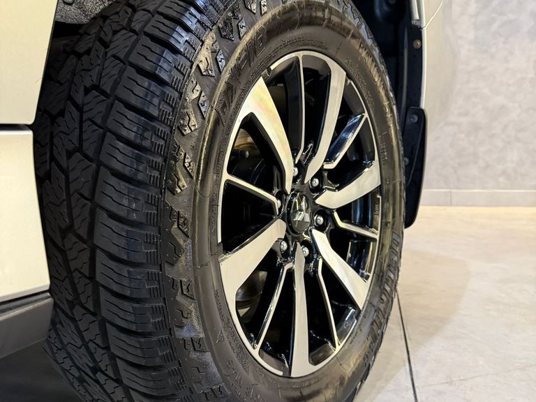 Mitsubishi Pajero Sport HPE 2.4 4x4 Diesel Aut.