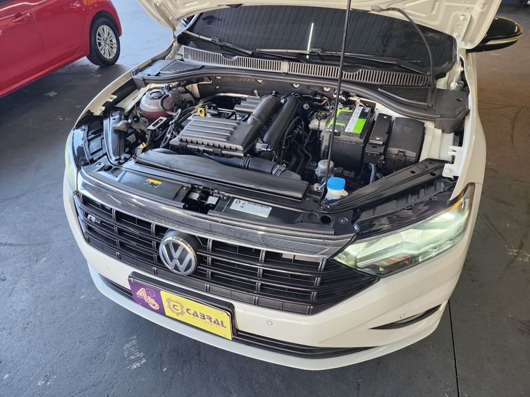 VolksWagen JETTA R-Line 250 TSI 1.4 Flex 16V Aut.