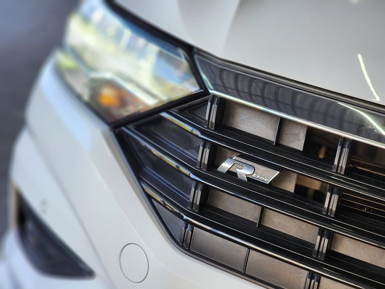 VolksWagen JETTA R-Line 250 TSI 1.4 Flex 16V Aut.