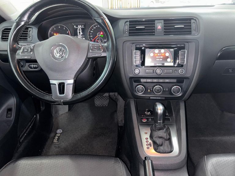 VolksWagen JETTA Comfortline 2.0 T.Flex 8V 4p Tipt.