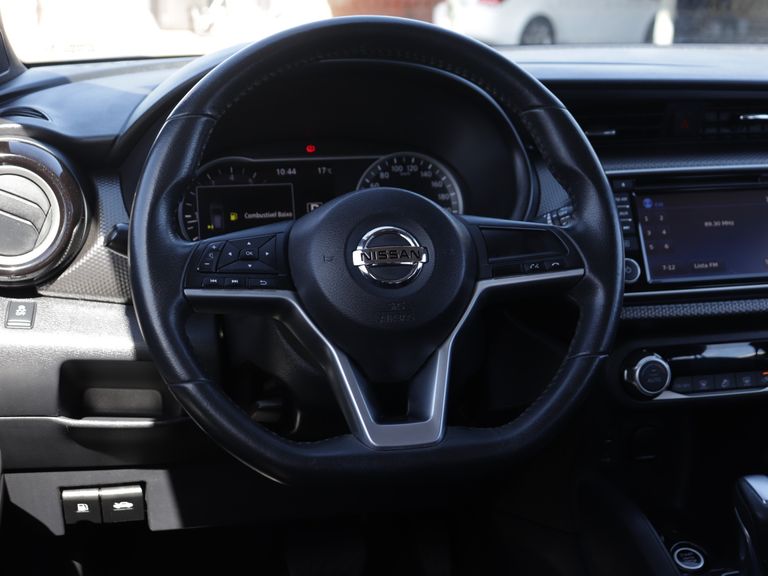 Nissan KICKS SV 1.6 16V FlexStar 5p Aut.