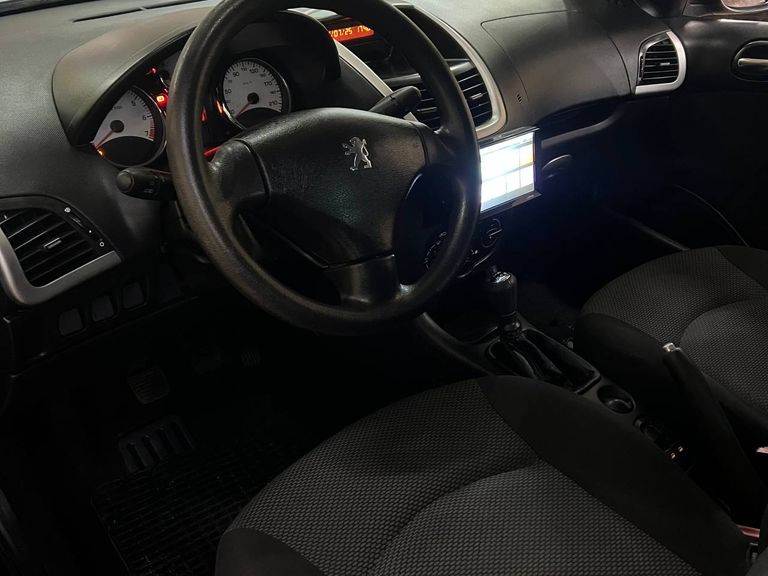 Peugeot 207 XR 1.4 Flex 8V 5p
