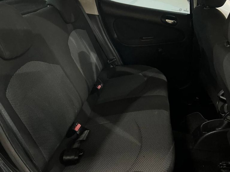 Peugeot 207 XR 1.4 Flex 8V 5p