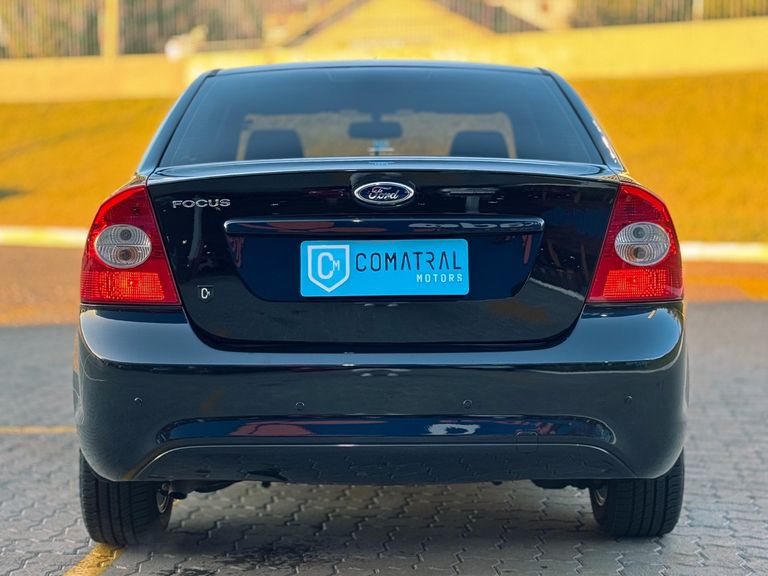 Ford Focus Sedan 1.6/1.6 Flex 8V/16V 4p Mec.