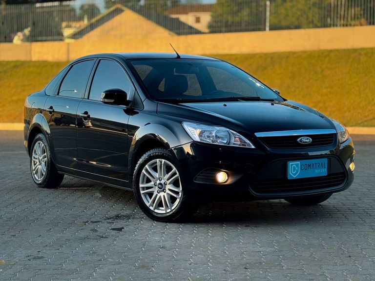 Ford Focus Sedan 1.6/1.6 Flex 8V/16V 4p Mec.