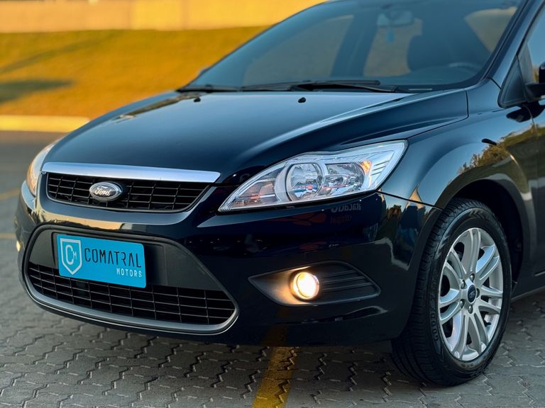 Ford Focus Sedan 1.6/1.6 Flex 8V/16V 4p Mec.