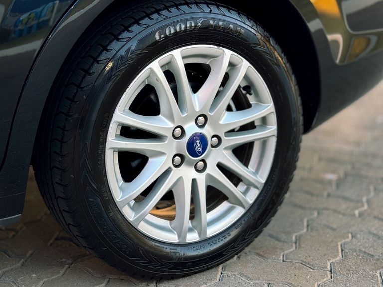 Ford Focus Sedan 1.6/1.6 Flex 8V/16V 4p Mec.