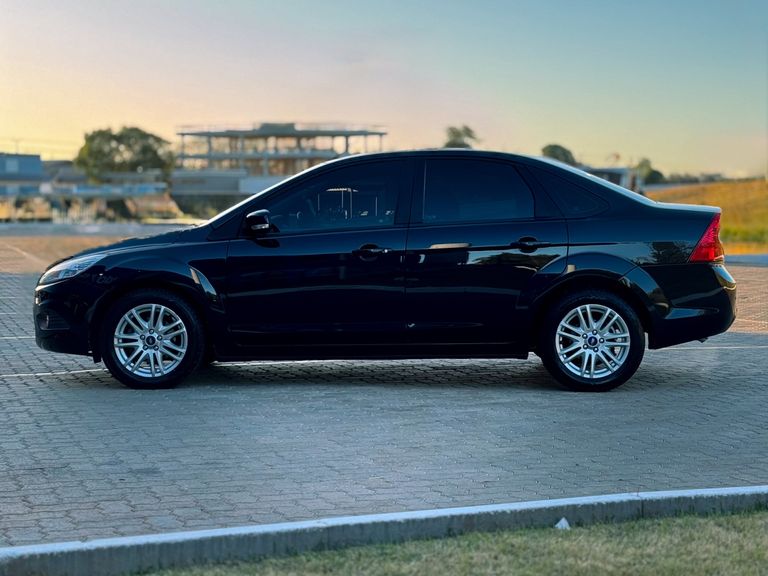 Ford Focus Sedan 1.6/1.6 Flex 8V/16V 4p Mec.