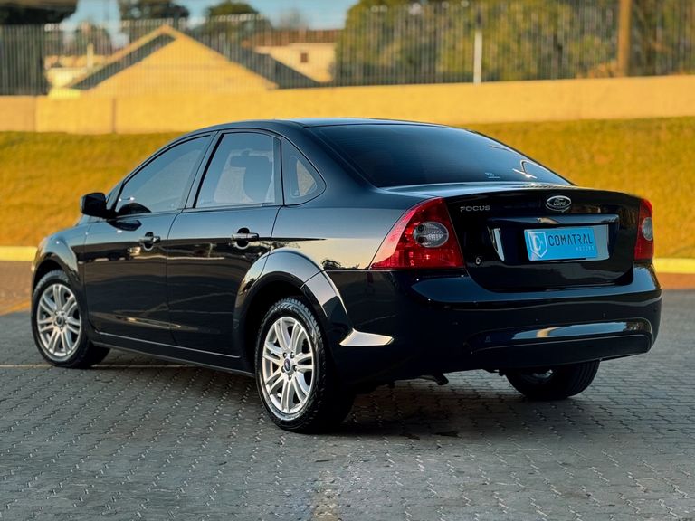 Ford Focus Sedan 1.6/1.6 Flex 8V/16V 4p Mec.
