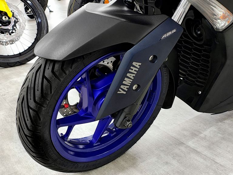 YAMAHA XMAX 250 ABS