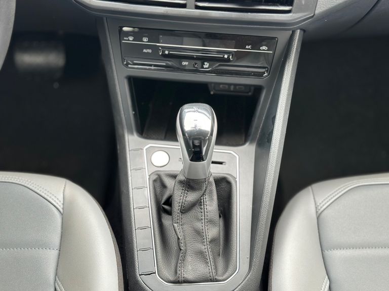 VolksWagen Nivus Highline 1.0 200 TSI Flex Aut.