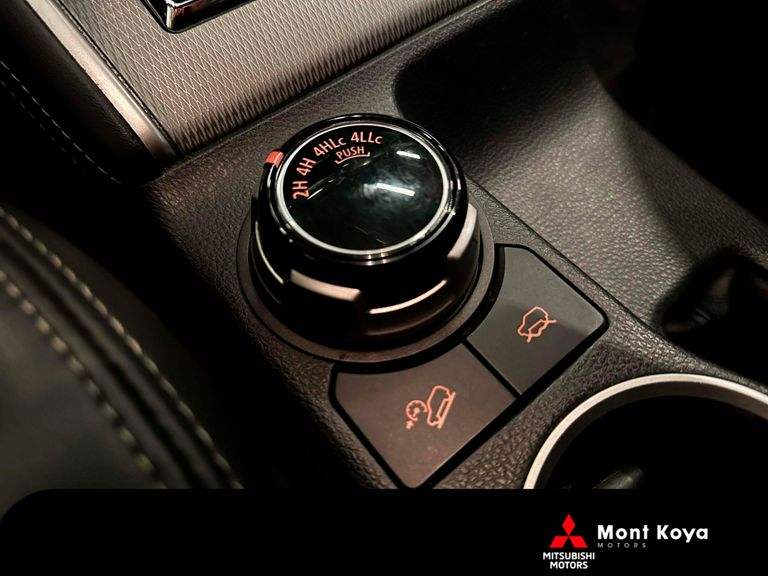 Mitsubishi L200 Triton Sport HPE-S 2.4 CD Dies. Aut