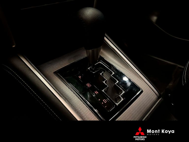 Mitsubishi L200 Triton Sport HPE-S 2.4 CD Dies. Aut