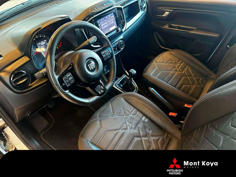 Fiat Strada Volcano 1.3 Flex 8V CD