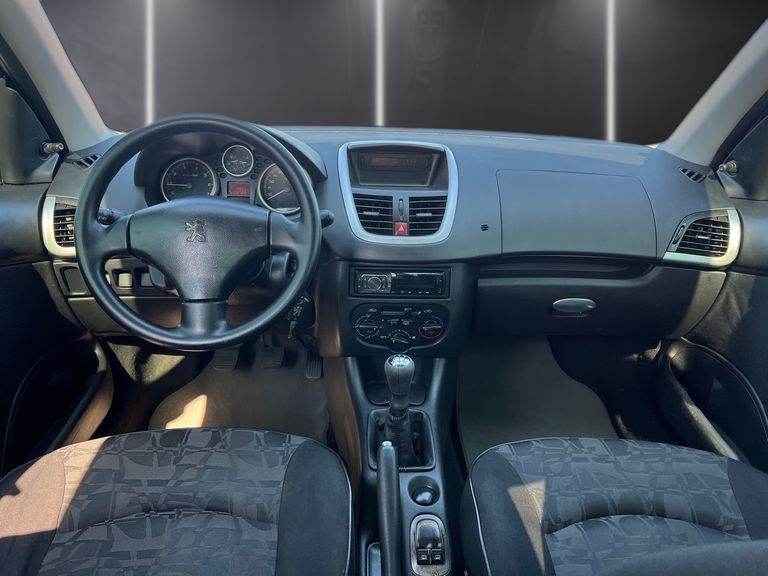 Peugeot 207 XR 1.4 Flex 8V 5p