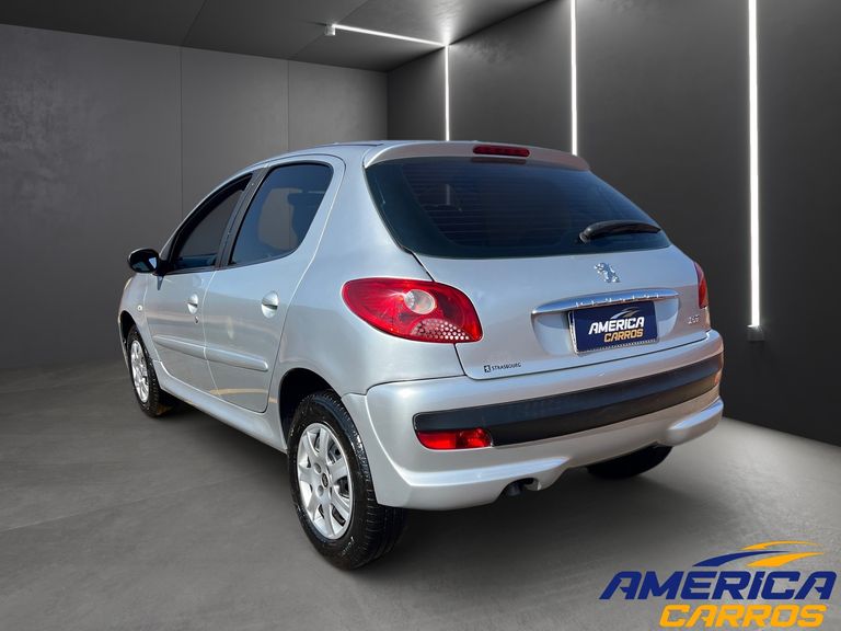 Peugeot 207 XR 1.4 Flex 8V 5p