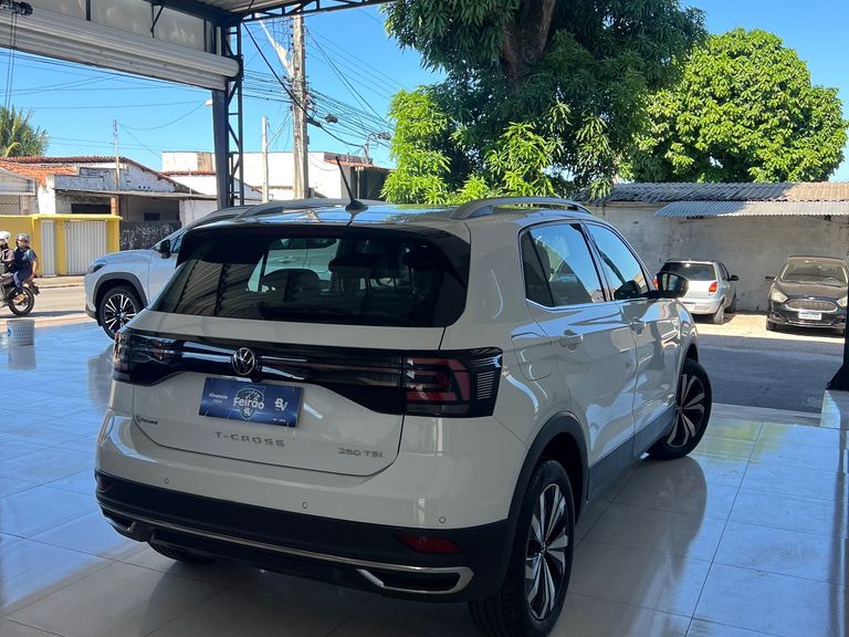 VolksWagen T-Cross Highline 1.4 TSI Flex 16V 5p Aut