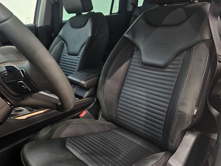 Jeep Commander Limited T270 1.3 TB Flex Aut.