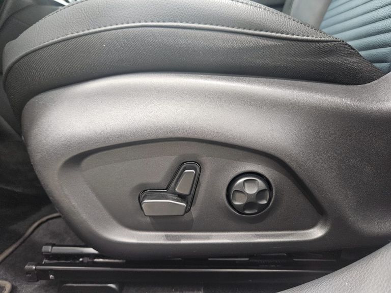 Jeep Commander Limited T270 1.3 TB Flex Aut.