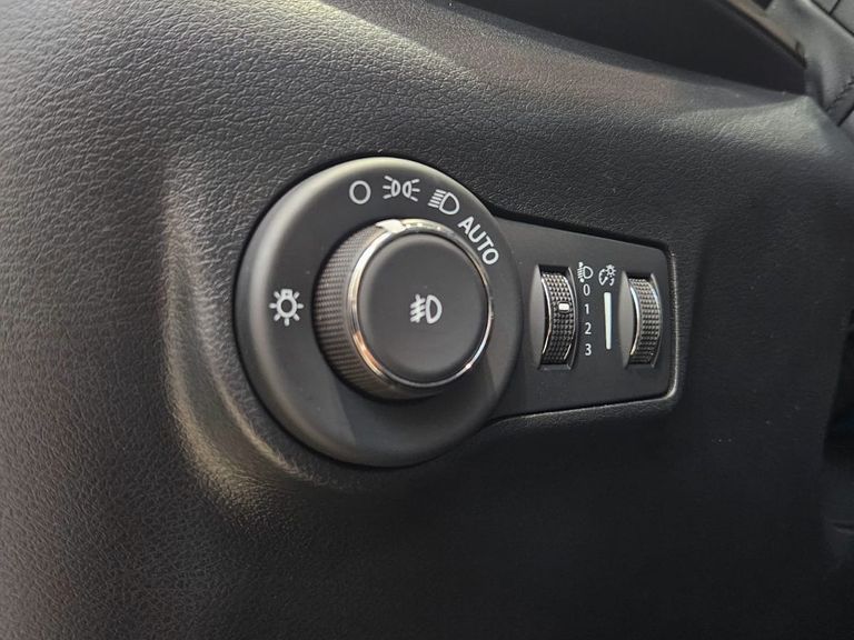 Jeep Commander Limited T270 1.3 TB Flex Aut.