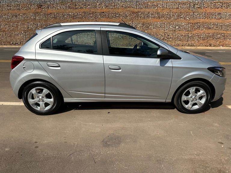 Chevrolet ONIX HATCH LT 1.4 8V FlexPower 5p Mec.